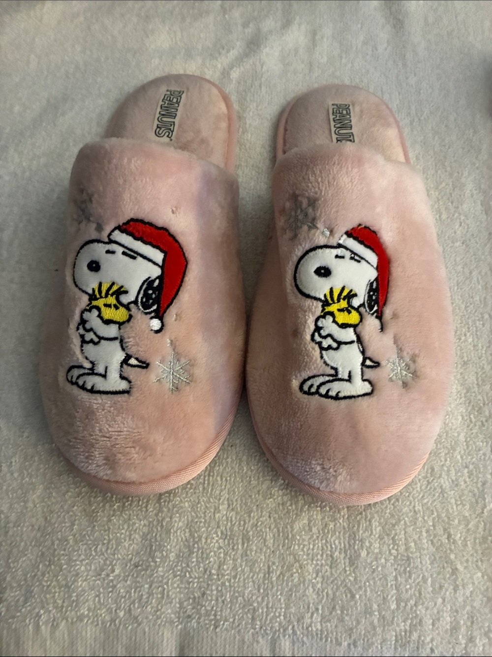 NWOT Peanuts Pink Plush Snoopy & Woodstock Holiday Soft Slippers Open-back